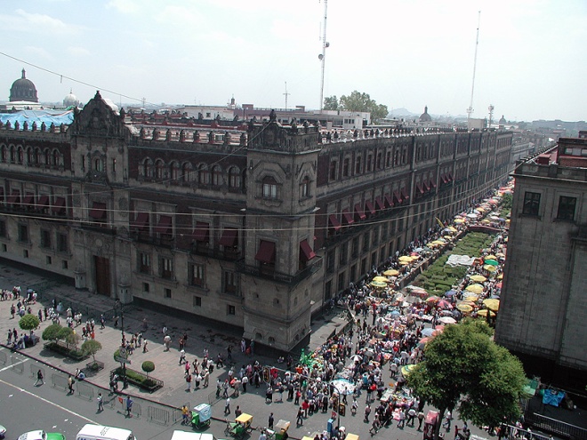 Plaza de la Constitucion y Corregidora Palacio Nacional